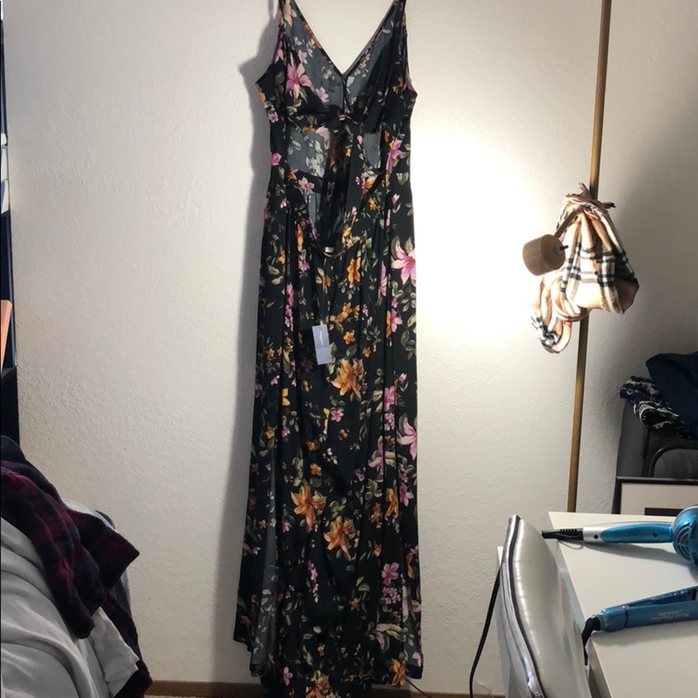 Gorgeous AEO FLORAL JUMPSUIT ! Sexy summer outfit!